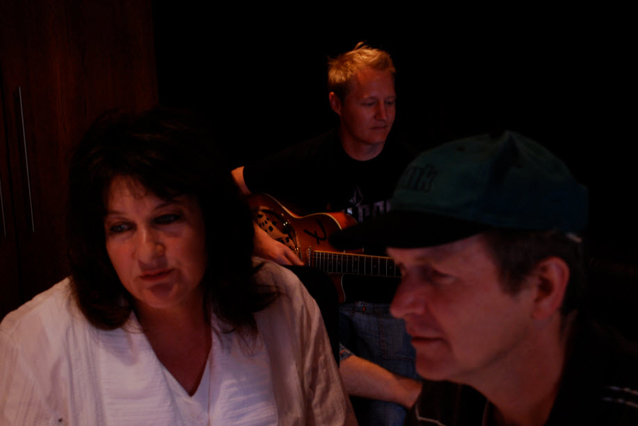 2010 - Met Pieter Mclea en Juan Oosthuizen tydens die maak van die album