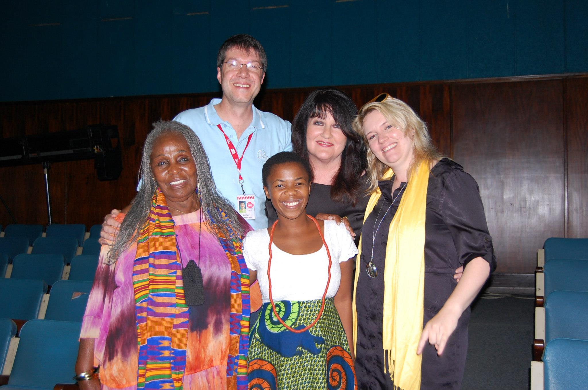 2013 - Dorothy 60 jaar met Dorothy Masuka Zolani Mahola Karen Zoid en Brett Pyper